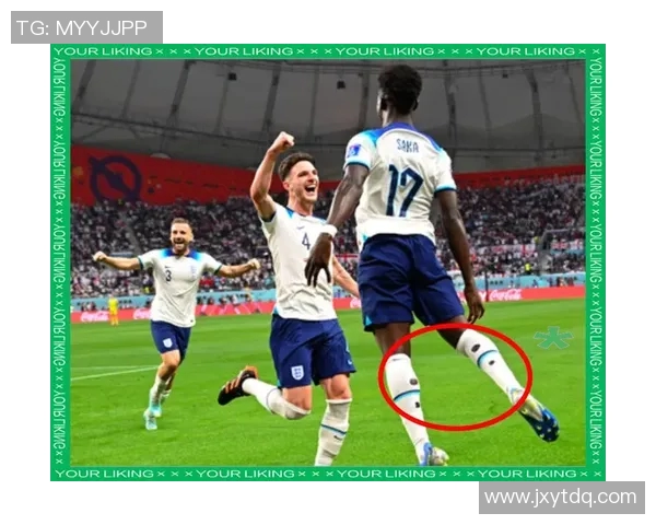 足球明星穿旧鞋的高清图片展示与背后的故事揭秘