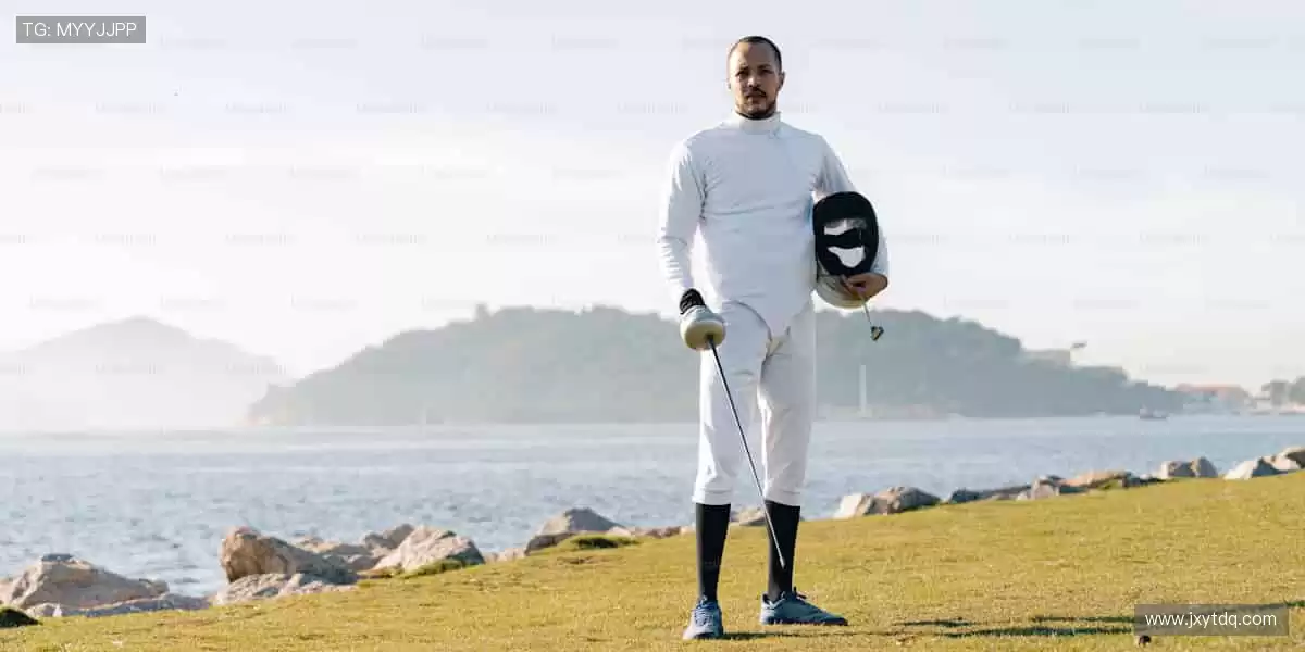 🎯 独家周边，把热爱穿在身上，刻进生活！✨